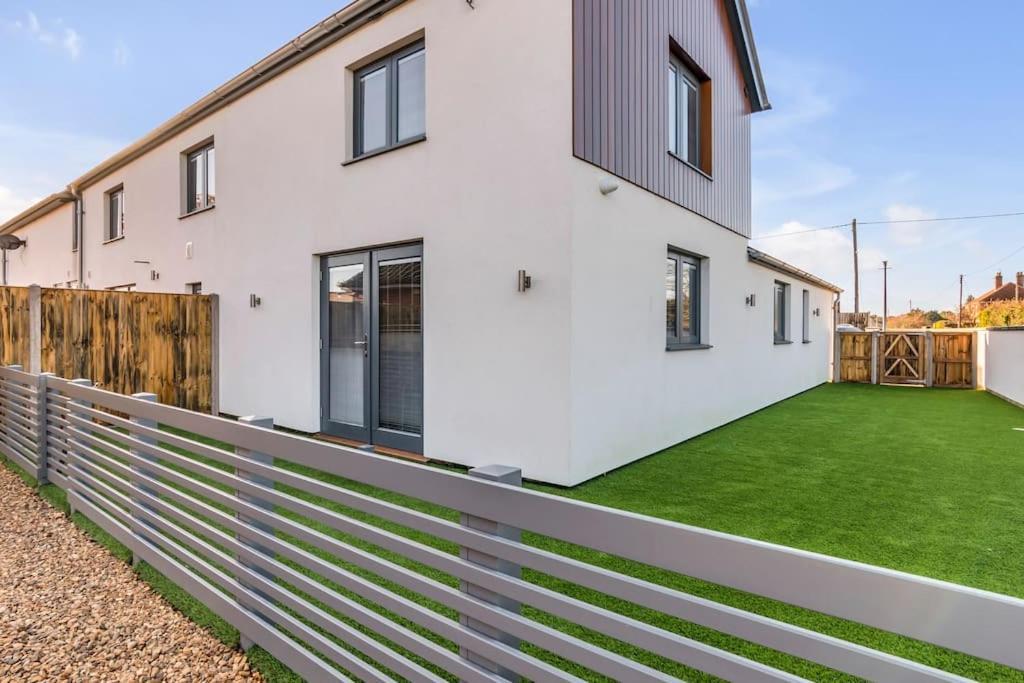 Isabel'S Wing! A Stunning 2 Bedroom Property NWI Eksteriør bilde